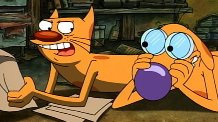 Escena del programa de Nickelodeon; CatDog, con el personaje principal leyendo un libreto