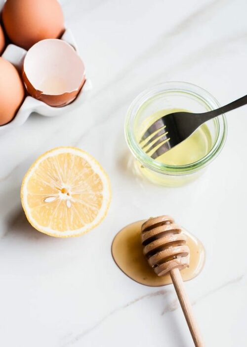 Ingredientes para preparar una mascarilla a base de huevo; Mascarillas con huevo para una piel bonita