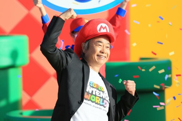 Miyamoto en la inauguración de Super Nintendo World 