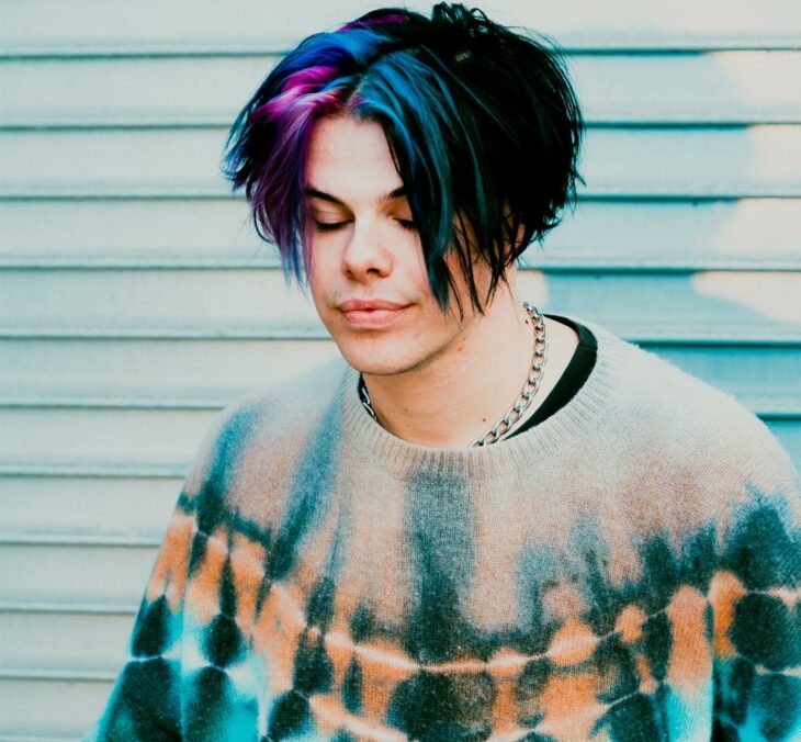 Yungblud; 13 Famosos que se declararon abiertamente pansexuales