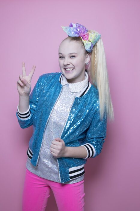 Jojo Siwa; 13 Famosos que se declararon abiertamente pansexuales