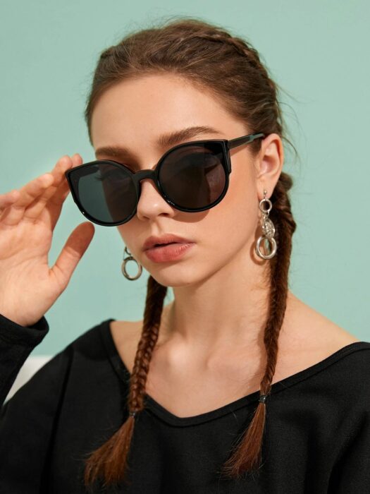 Gafas de sol oscuras; 14 Básicos para sobrevivir al calor con bastante glamour