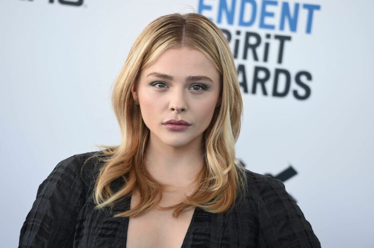 Chloe Grace Moretz en una entrega de premios de cine; 15 Celebridades menores de 30 que son las futuras promesas de Hollywood