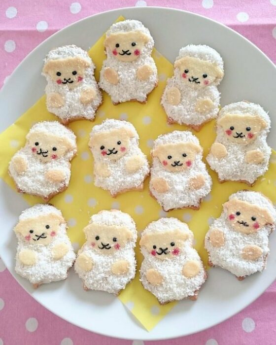 galletas de mantequilla con coco en forma de borreguito; Platillo elaborado por nao2748; Hermosa comida de bento estilo japonés