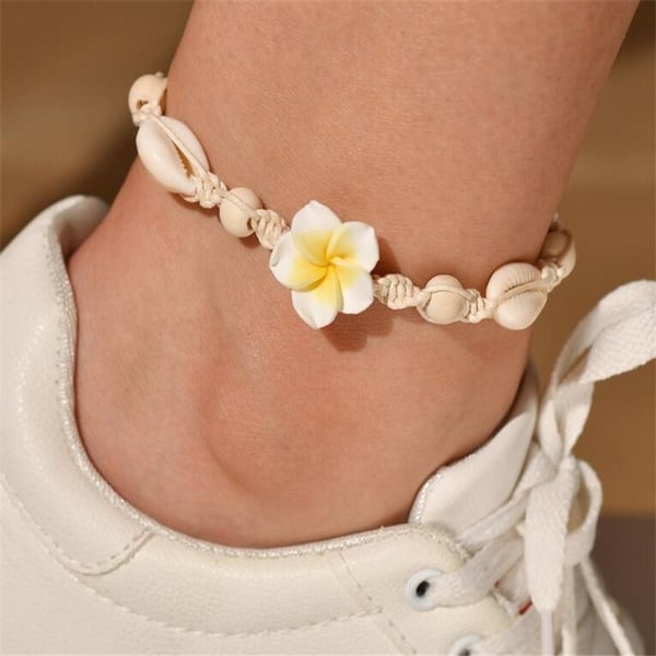 Tobillera con flor hawaiana; Hermosas pulseras de tobillo que deberías usar 