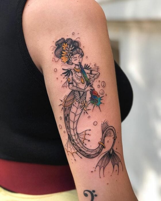 Tatuaje de mujer sirena; Tatuaje de Robson Carvalho