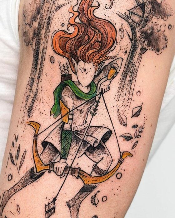 Tatuaje de mujer cargando un arco con flechas, Tatuaje de Robson Carvalho