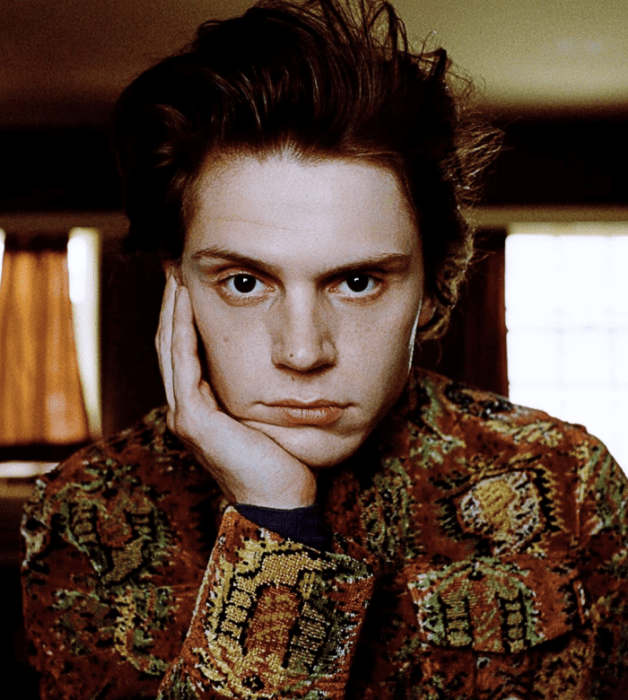 Evan Peters