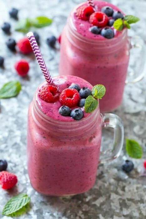 Batido de frutos rojos ;10 Desayunos tan saludables y deliciosos que te harán agua la boca 