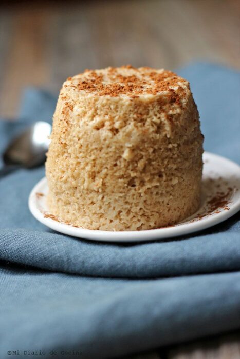 Pastelillo con avena y pasas ;13 Sencillas rectas para hacer 'mug cakes' en microondas