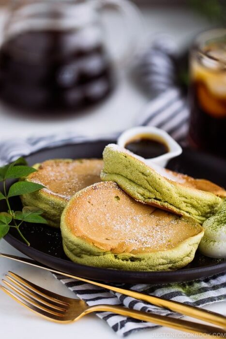 Hot Cakes con matcha ;Deliciosas recetas de postres con té matcha