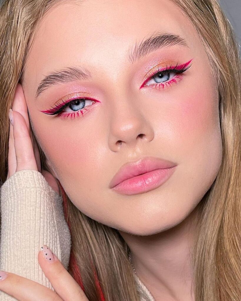 15 Maquillajes estilo Barbie que no te harán sentir plástica