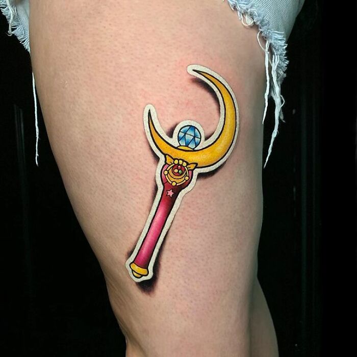 Sailor Moon ;Artista crea hermoso tatuajes que parecen 'stickers' para la piel 