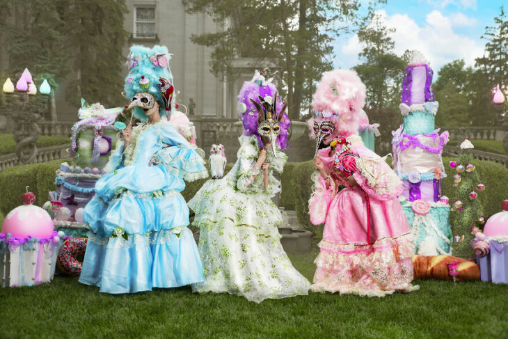 Girls in a photo shoot dressed as Marie Antoinette 