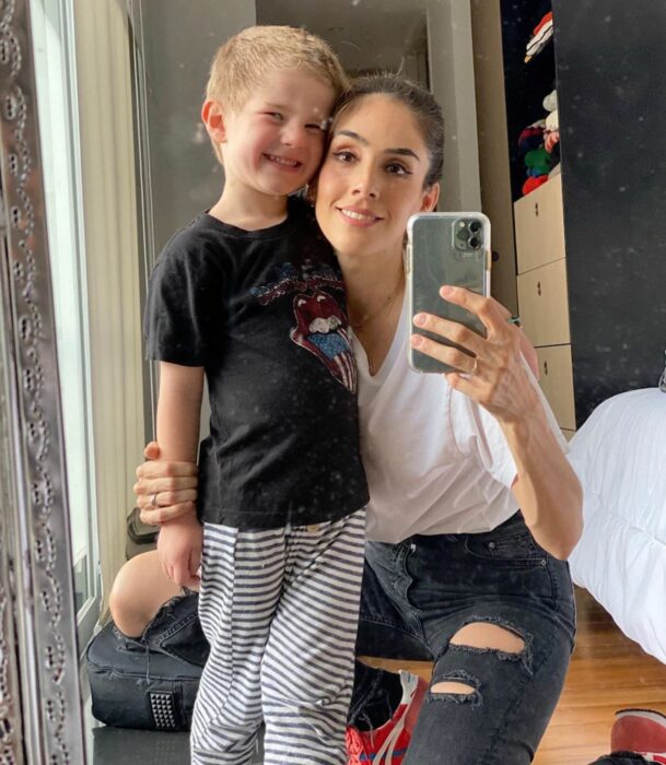 Sandra Echeverría posing for a selfie with her son