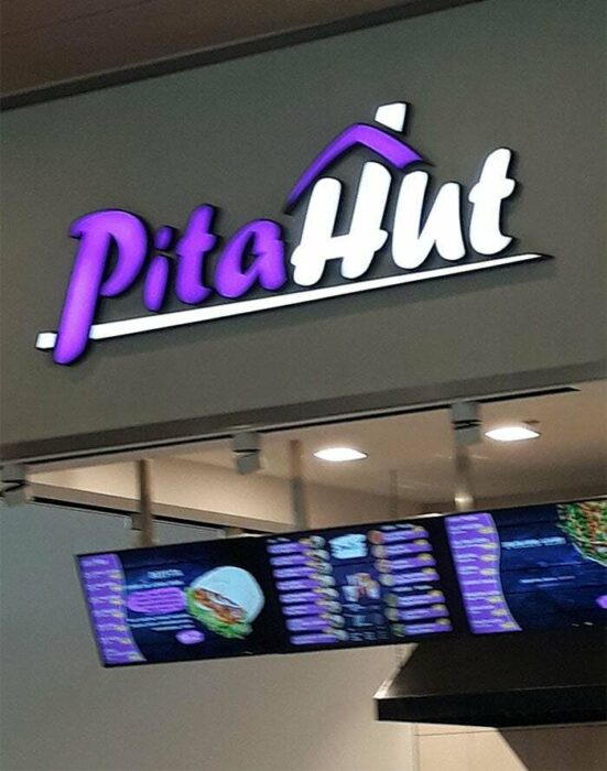 Restaurante con el nombre de pita hut 