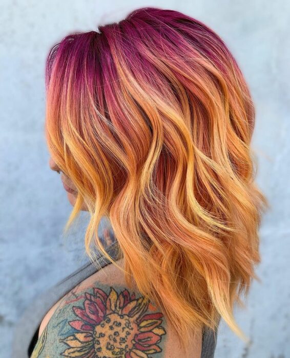 chia con tinte naranja y rosa ;Peinados que puedes hacer con tu cabello colorido