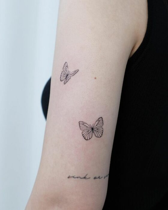 Mariposas ;13 Tatuajes minimalistas a los que no te podrás resistir