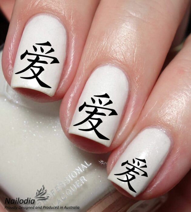 Uñas con decoraciones japonesas 