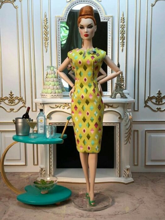 Muñeca con vestido verde a puntos ;Muñecas Barbie con estilo Pin Up