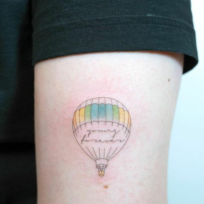 globo aerostático ;15 Tatuajes para llevar tu amor por BTS al siguiente nivel