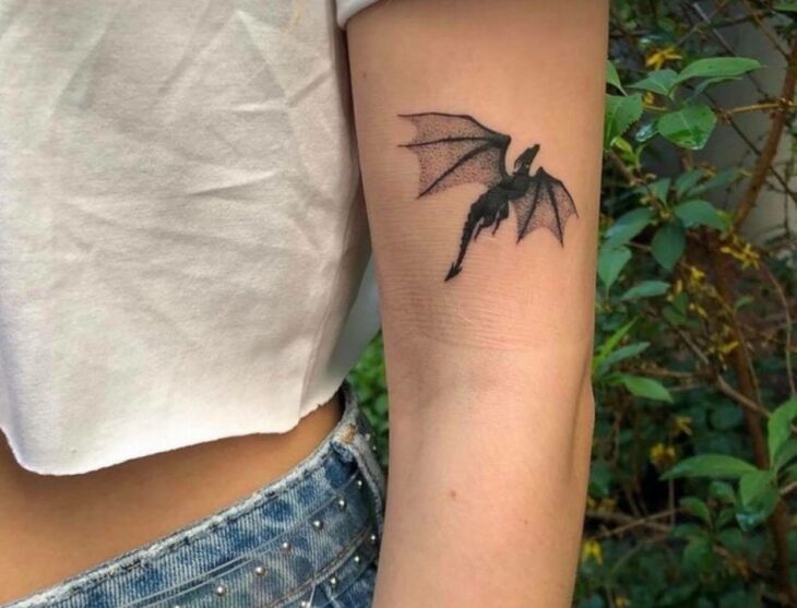 Dragón ;18 Tatuajes inspirados en 'Harry Potter' que te llevarán de vuelta a Hogwarts 