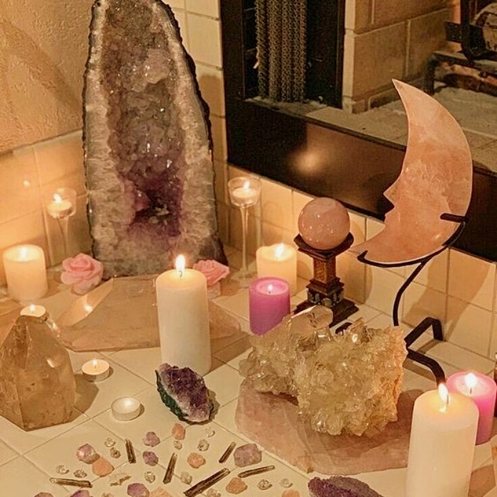 home decorations, bedroom, room, room, living room, lamps, furniture, candles, decorations with pink quartz and crystals