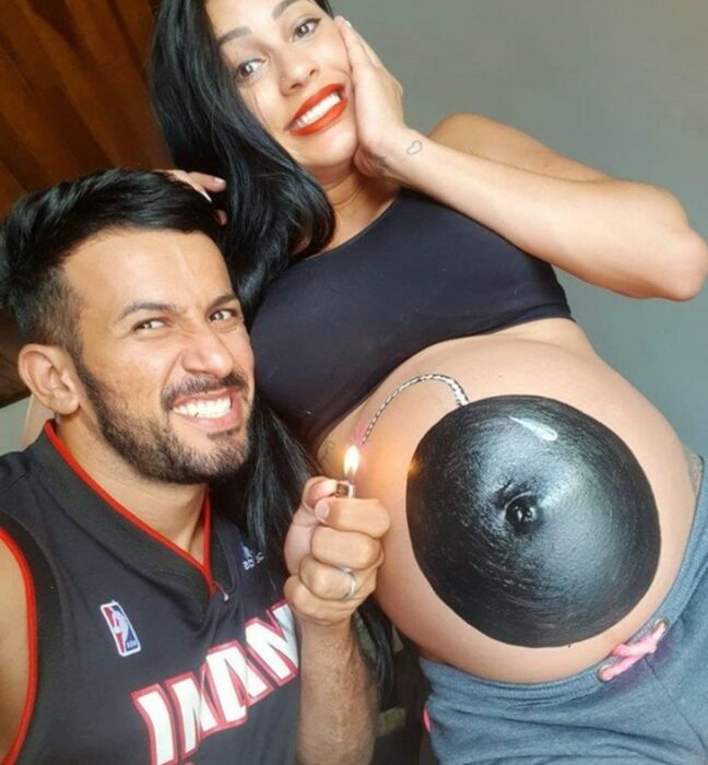 Hombre en sesión de fotos de embarazo; Hombre es criticado por hacerse cargo de la bebé de su novia