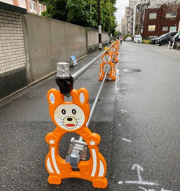 Orange cones;  15 Photos That Prove Japan Is The Most Kawaii Country In The World 