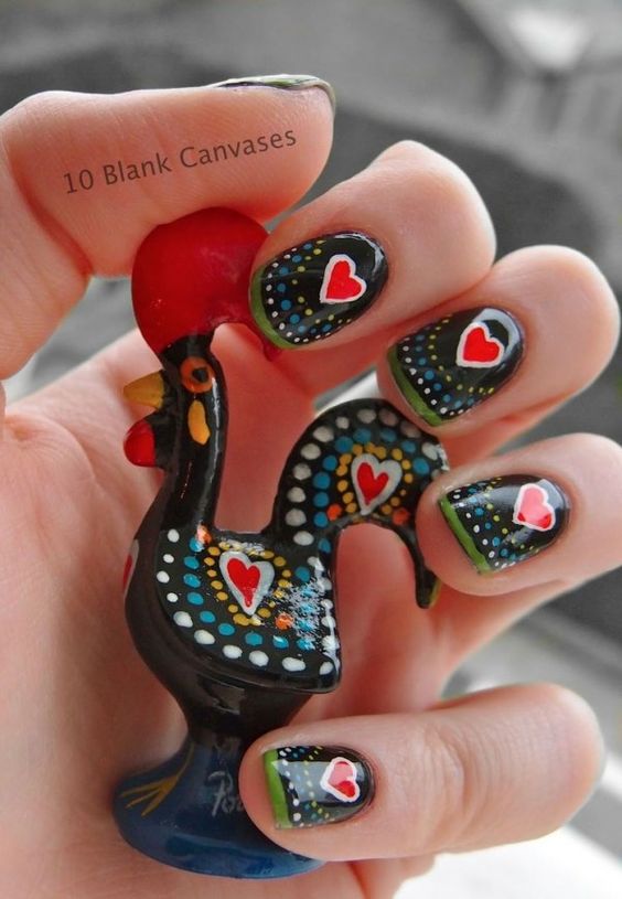 Black nails with hearts; 20 Ideas to give your nails a Mexican style and full of color