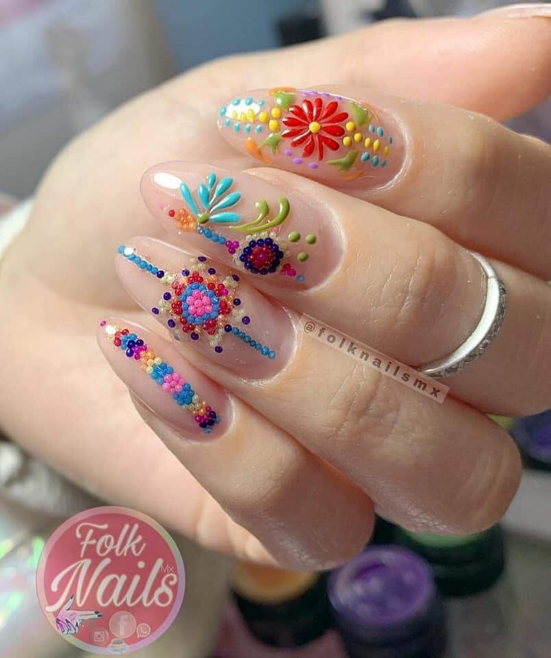 Crystal nails with color guides; 20 Ideas to give your nails a Mexican style and full of color