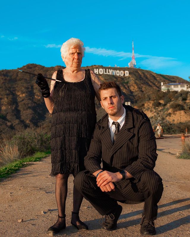 Ross Smith y Pauline Kana en Hollywood ;Abuela y nieto toman las mejores selfies