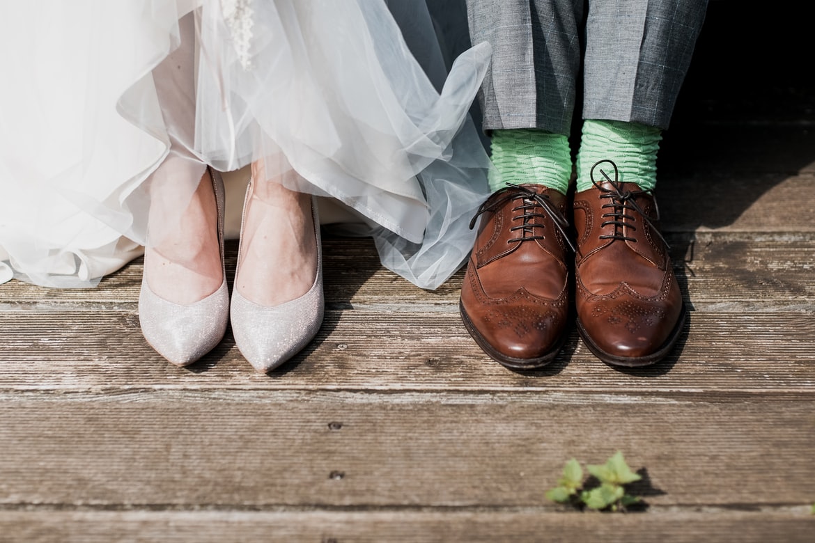 Zapatos de boda; Fotógrafa borra todas las fotos de una boda porque le negaron agua y comida