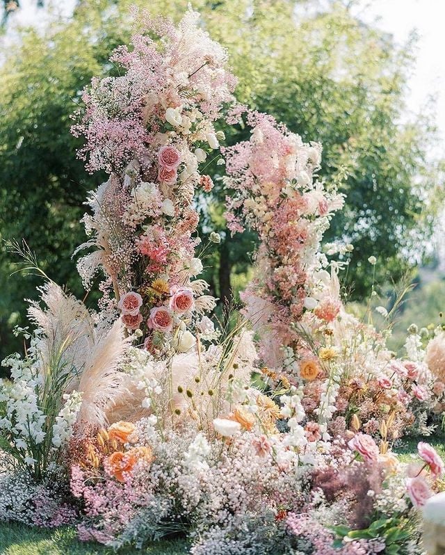 Altar de boda con flores ;15 Altares de boda que te harán decir: 'Sí, acepto'