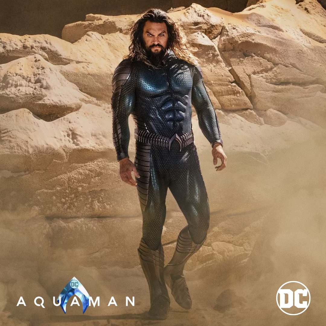 Jason Momoa con el nuevo traje de aquaman