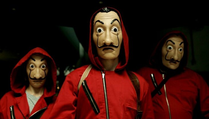 Personajes de La casa de Papel vestidos de Dalí