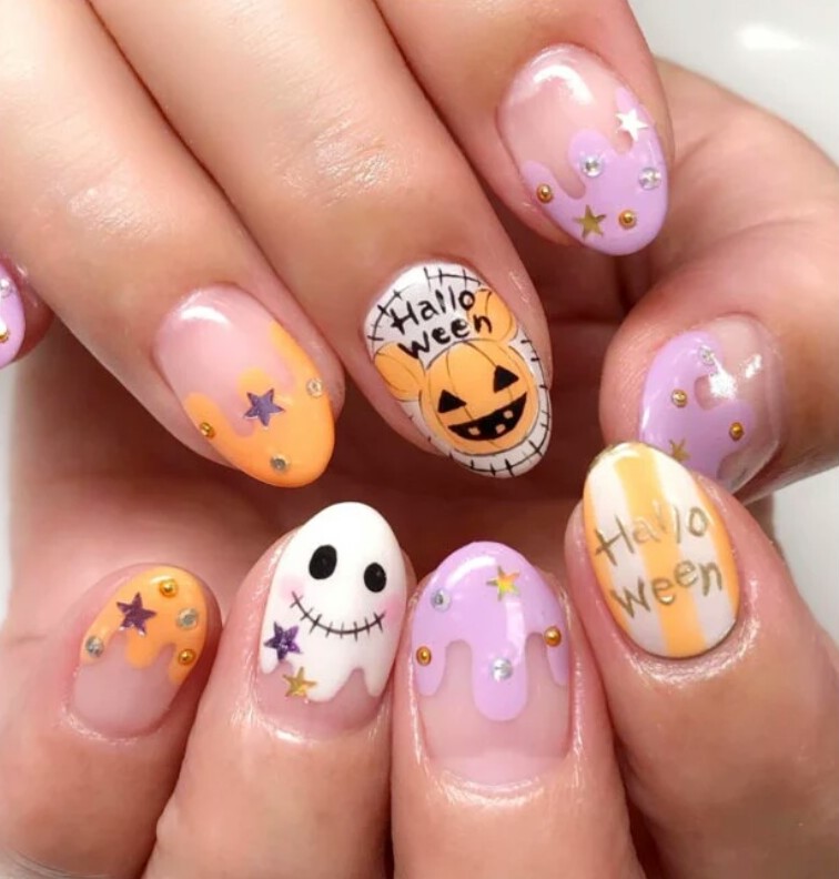 Manicura de estilo caramelo Halloween; 18 Manicuras a las que tu brujita interior no se resistirá