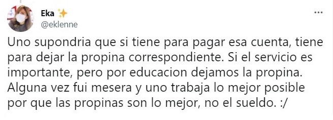 Tuit Mesera se queja de la propina que le dejaron y desata una controversia en redes