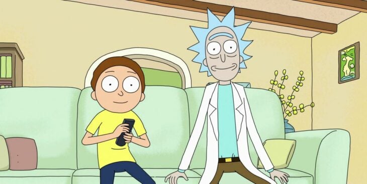Rick and morty sentados en el sofá 