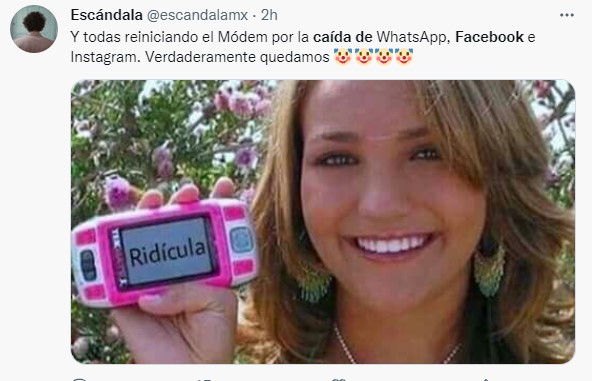 Memes sobre la caída de facebook