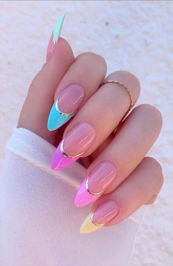 manicura en aguamarina y rosa fucsia ;19 Ideas para una manicura en tonos pastel que te alegrarán el día