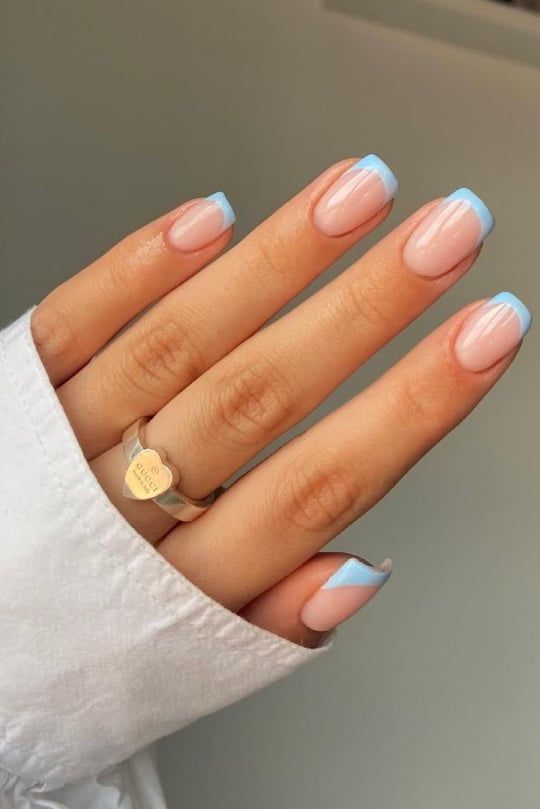 manicura en azul cielo ;19 Ideas para una manicura en tonos pastel que te alegrarán el día