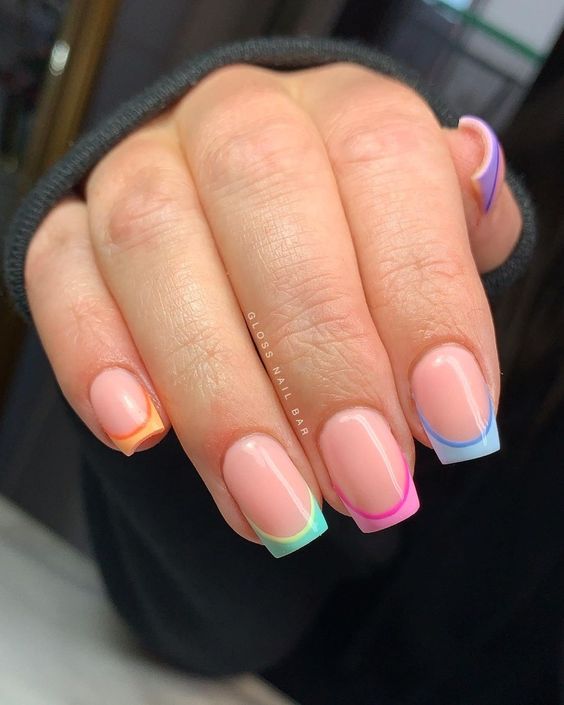 manicura con fluorescente ;19 Ideas para una manicura en tonos pastel que te alegrarán el día