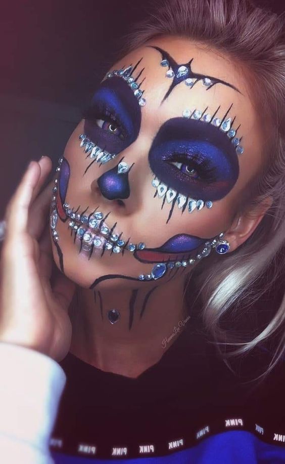 Catrina azul ;18 Maquillajes de catrina glam para brillar esta Noche de brujas