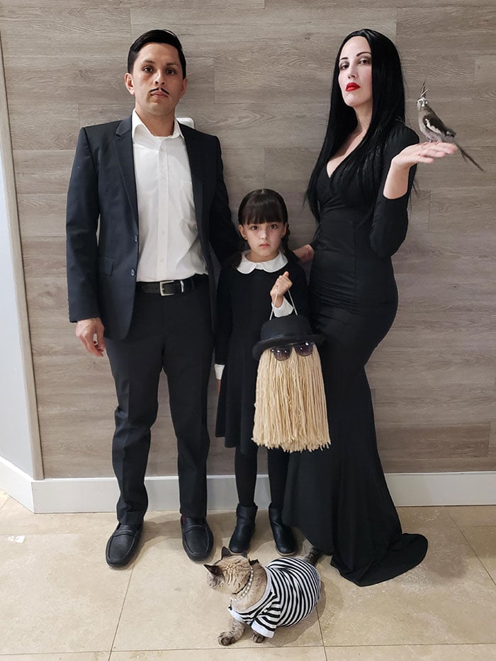 Familia Addams ;20 Personas que ya ganaron Halloween con sus disfraces