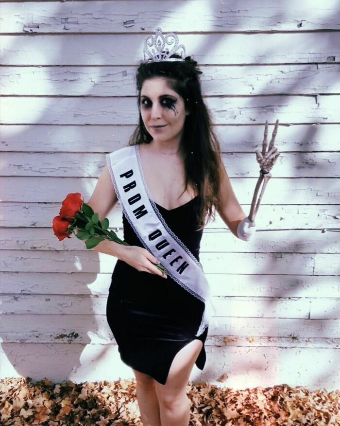 Skull Queen; 20 People who have already won Halloween with their costumes