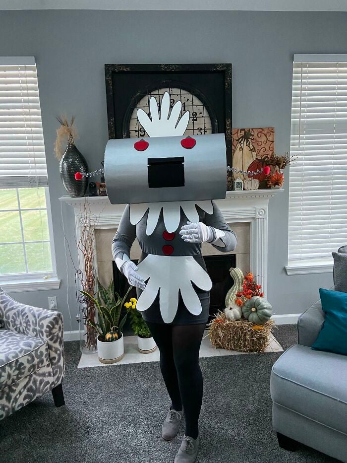 Robotina ;20 Personas que ya ganaron Halloween con sus disfraces