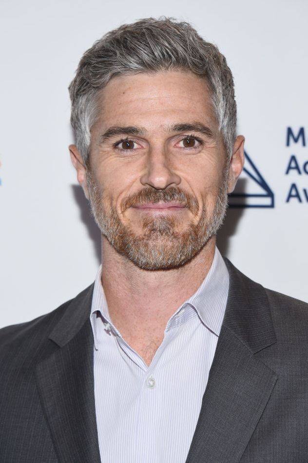 Dave Annable ;17 Famosos a los que las canas les sientan de maravilla