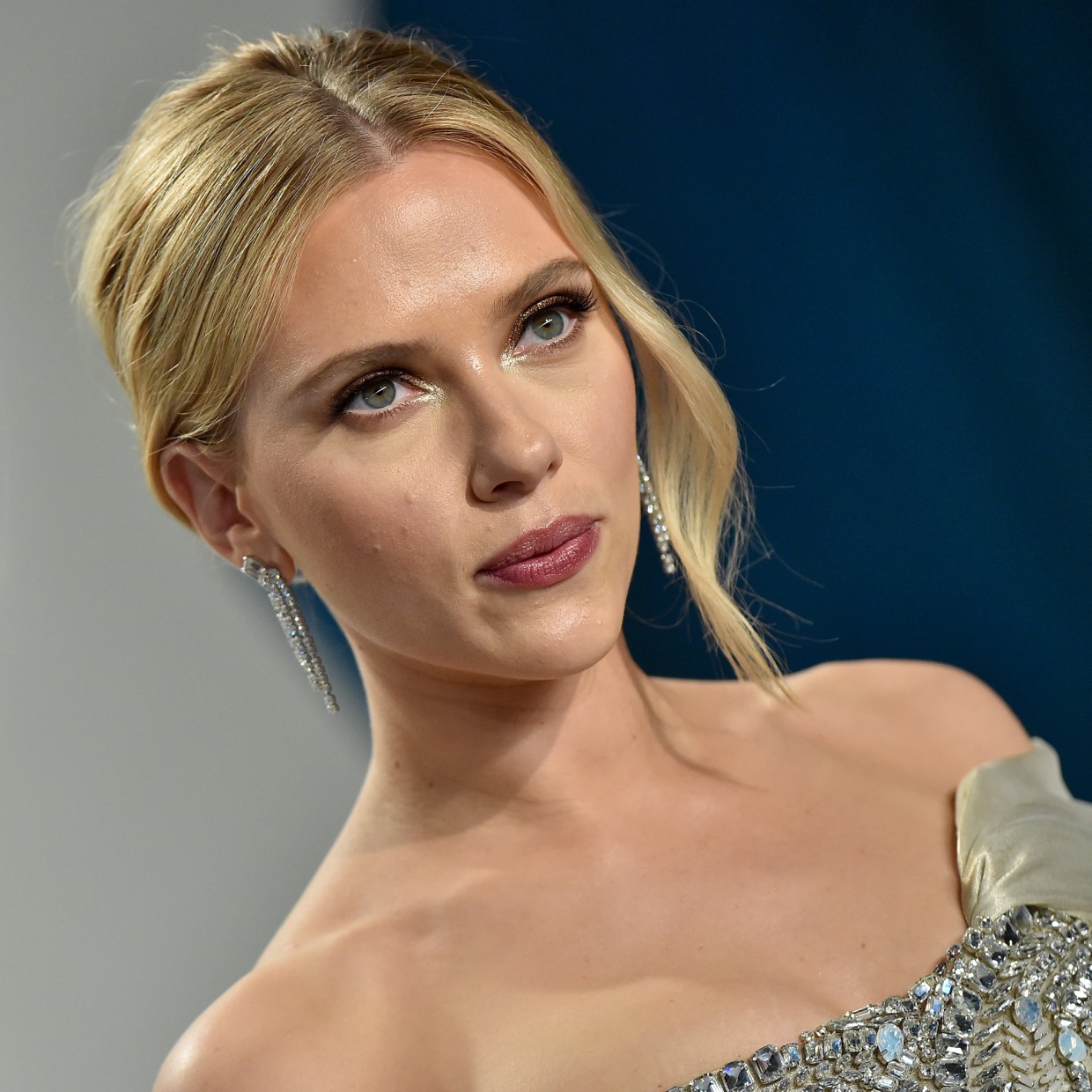 Scarlett Johansson returns to Marvel to work on new project