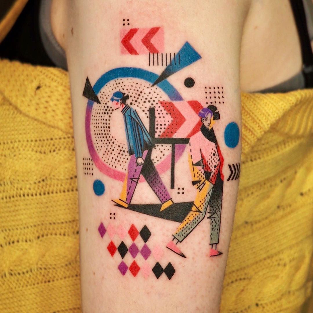People walking; Artist creates beautiful tattoos that will captivate you with the naked eye